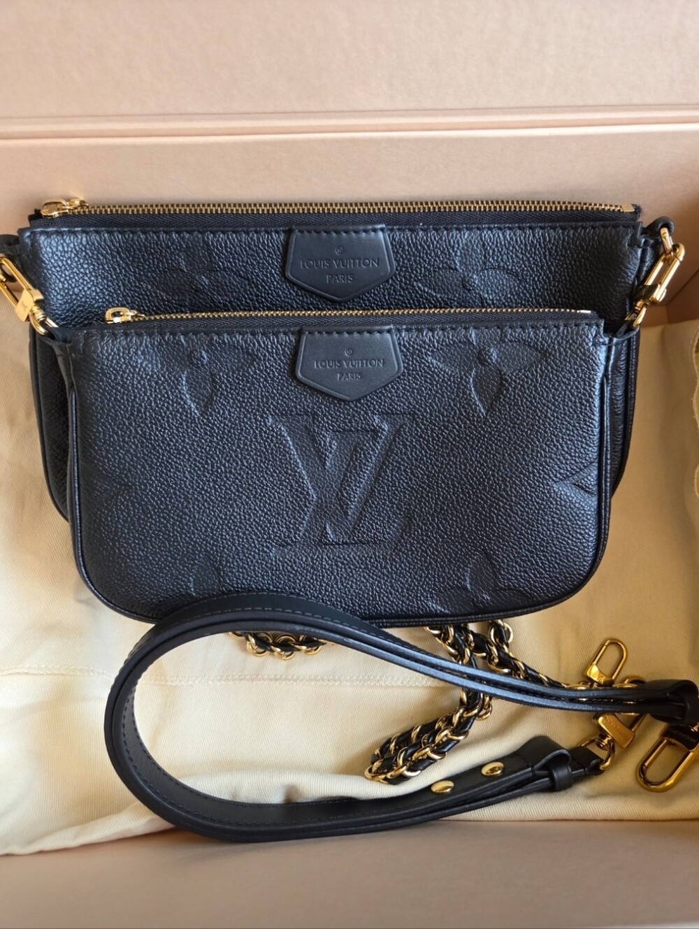 🎀Sold🎀LV Multi Pouchette Accessoires Empreinte Noir